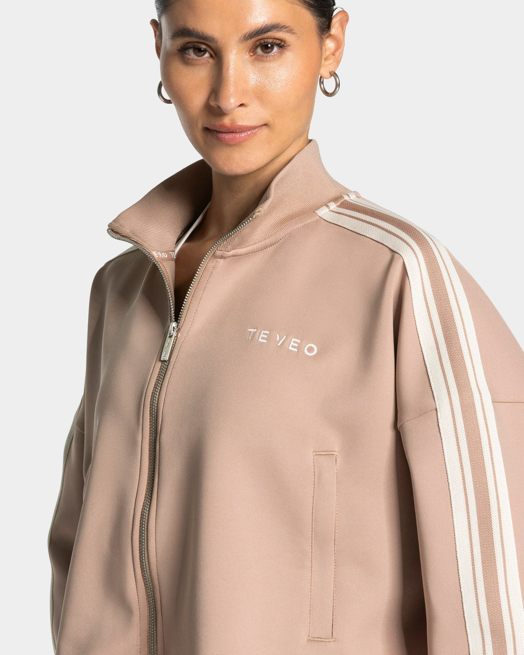Club Cropped Zip Jacke "Beige"