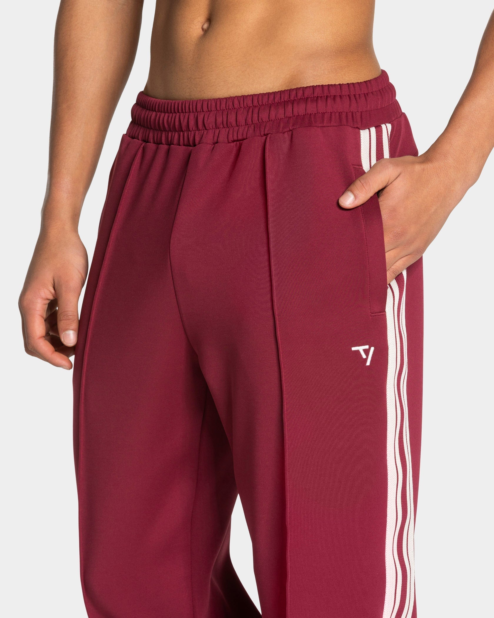 Club Straight Leg Jogger "Weinrot"