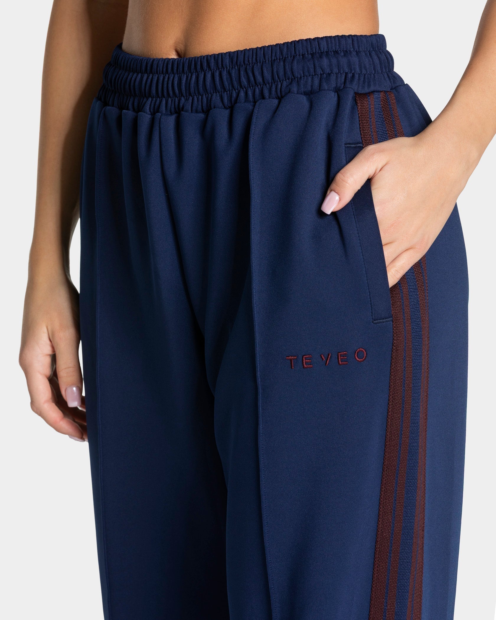 Club Straight Leg Jogger "Dunkelblau"