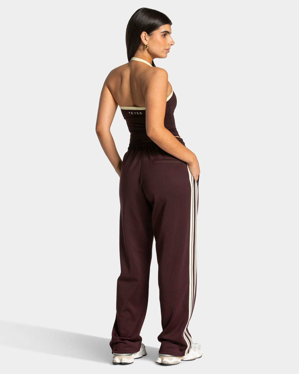 Club Straight Leg Jogger "Merlot"