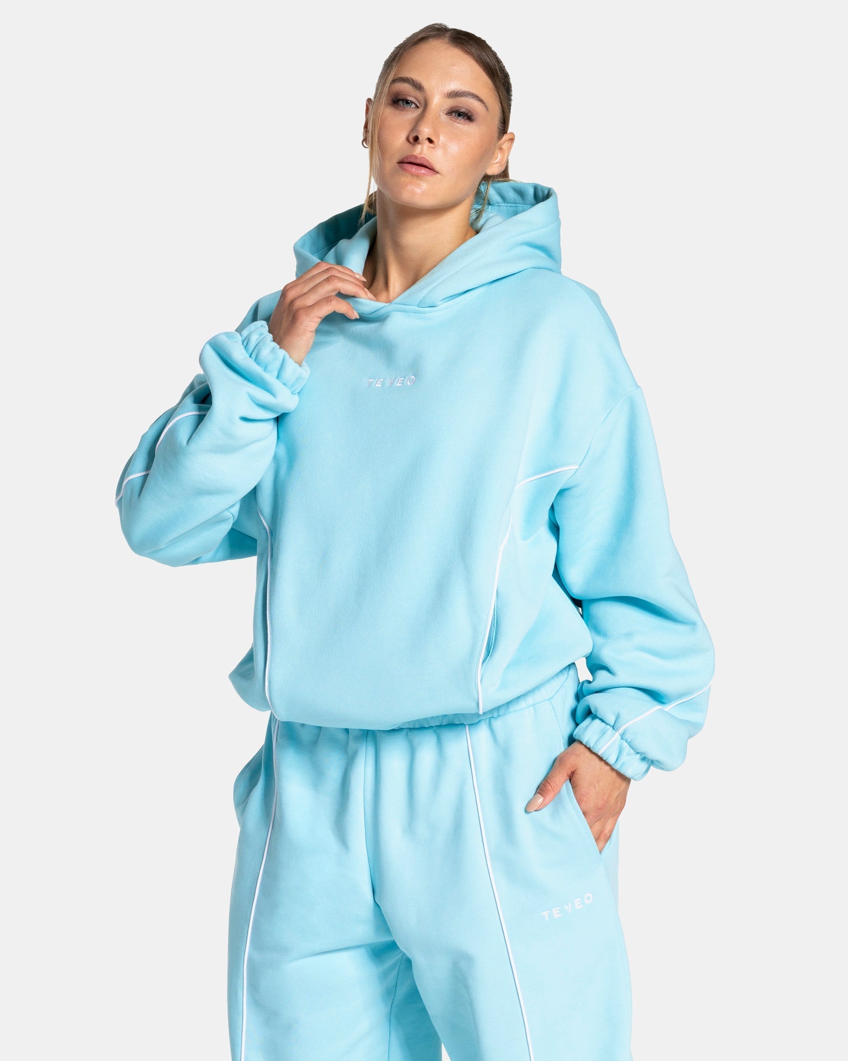 Contrastline Hooded Sweater "Arctic Blue"