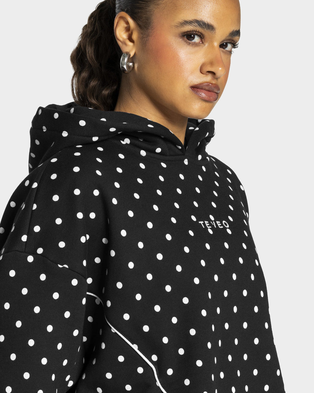Contrastline Hooded Sweater "Polkadot Schwarz"