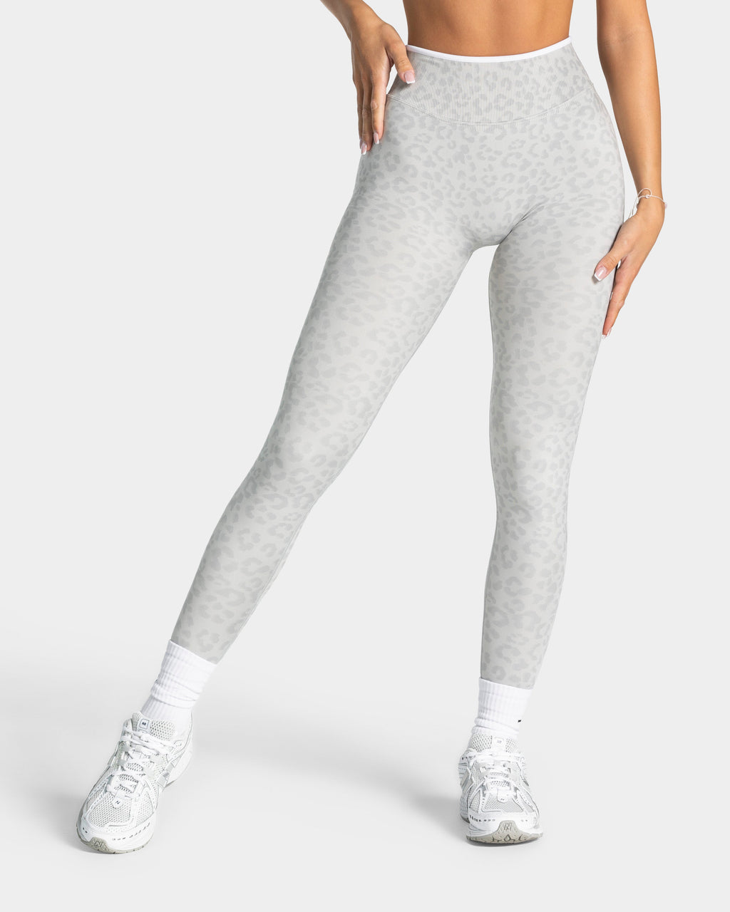 Contrastline Sculpt Scrunch Leggings "Leo Hellgrau"