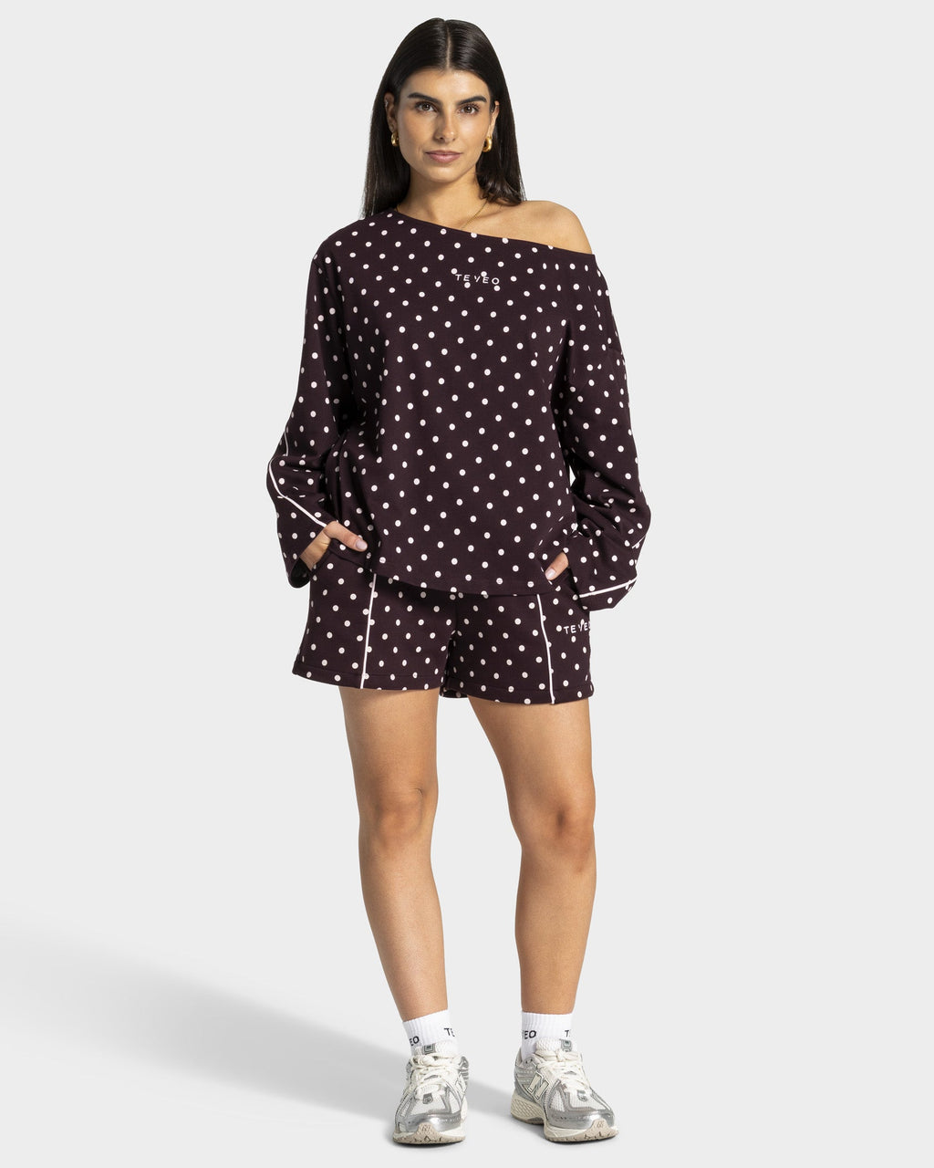 Contrastline Off-Shoulder Longsleeve "Polkadot Merlot"