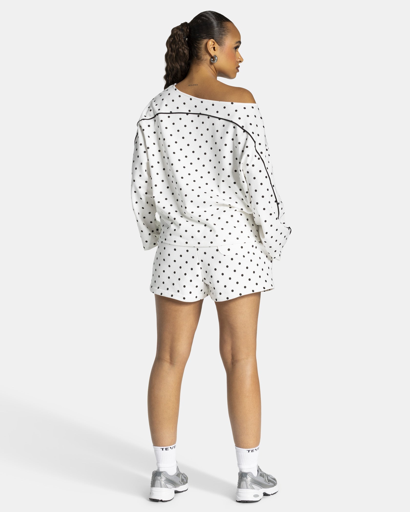 Contrastline Oversized Shorts "Polkadot Weiß"