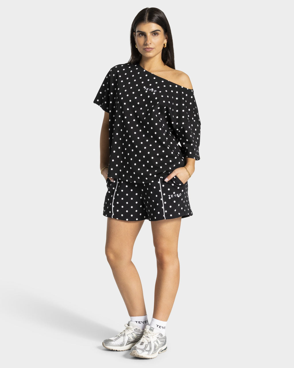 Contrastline Oversized Shorts "Polkadot Schwarz"