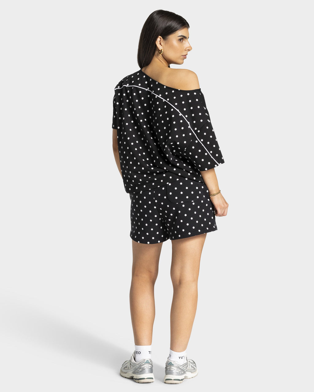 Contrastline Oversized Shorts "Polkadot Schwarz"