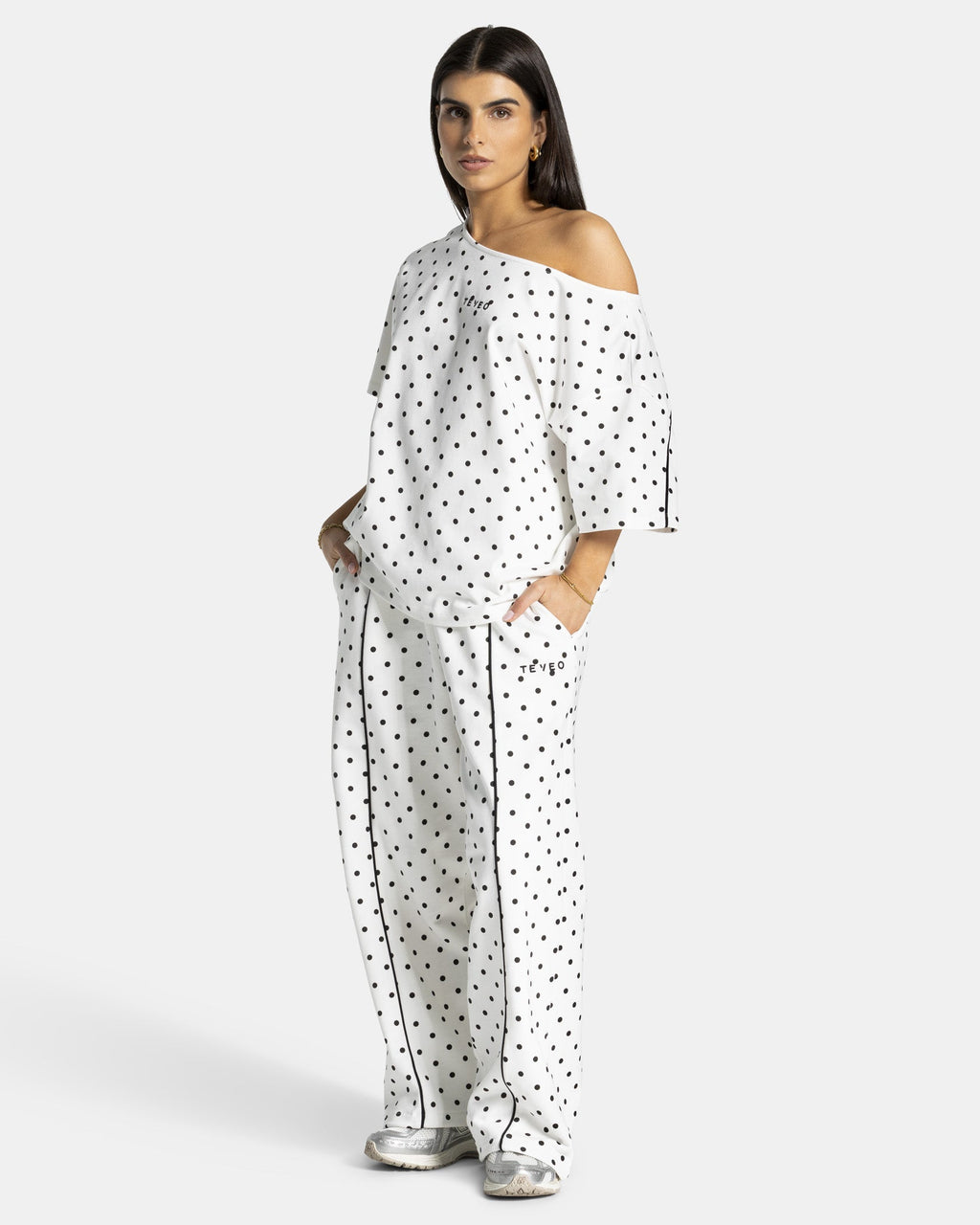 Contrastline Wide Leg Jogger "Polkadot Weiß"
