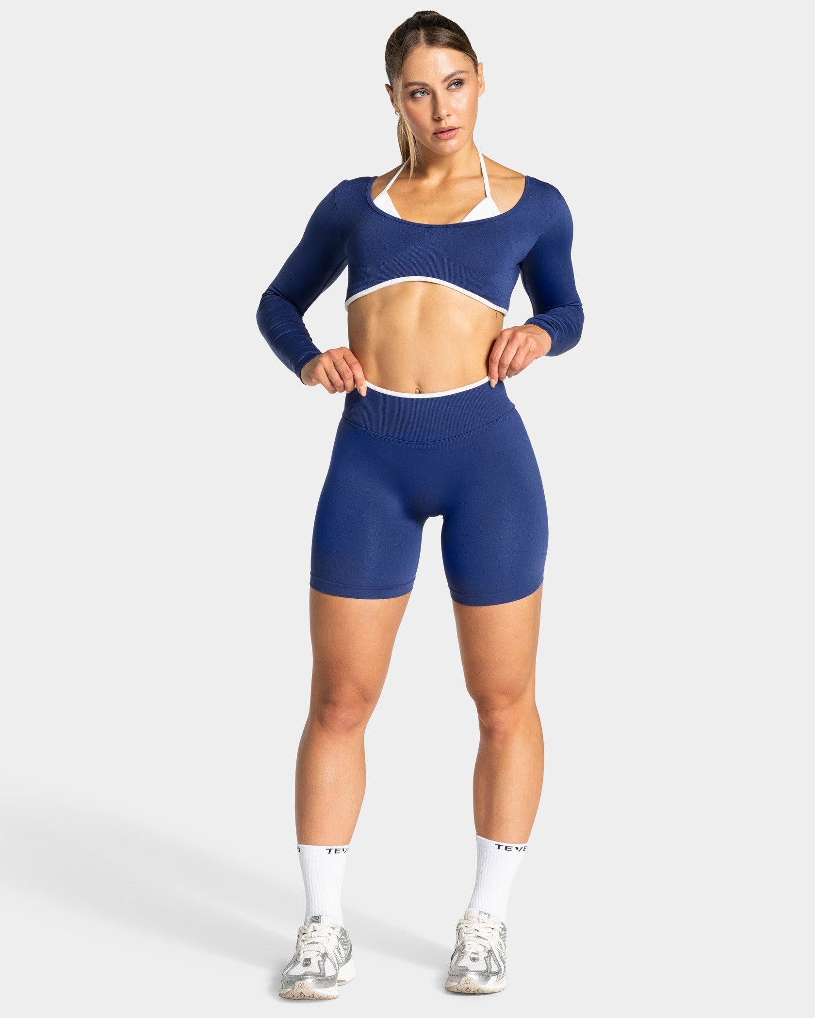 Contrastline Sculpt Scrunch Shorts "Indigo"