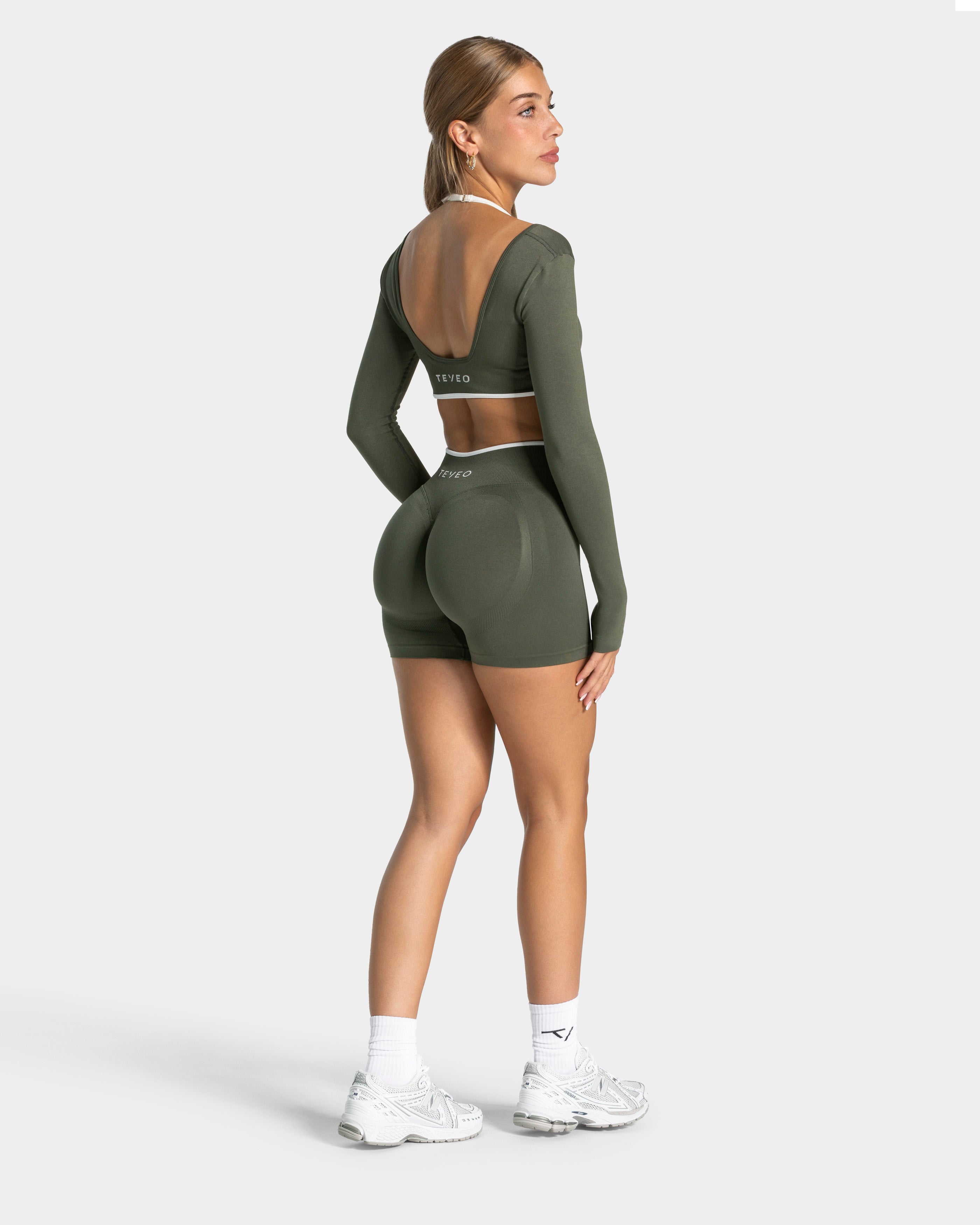 Contrastline Sculpt Scrunch Shorts "Khaki"