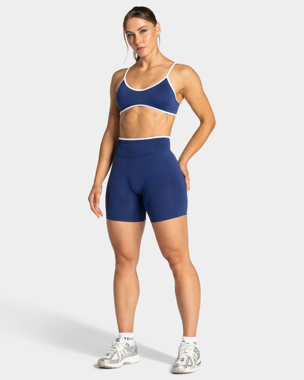 Contrastline Shorts "Indigo"