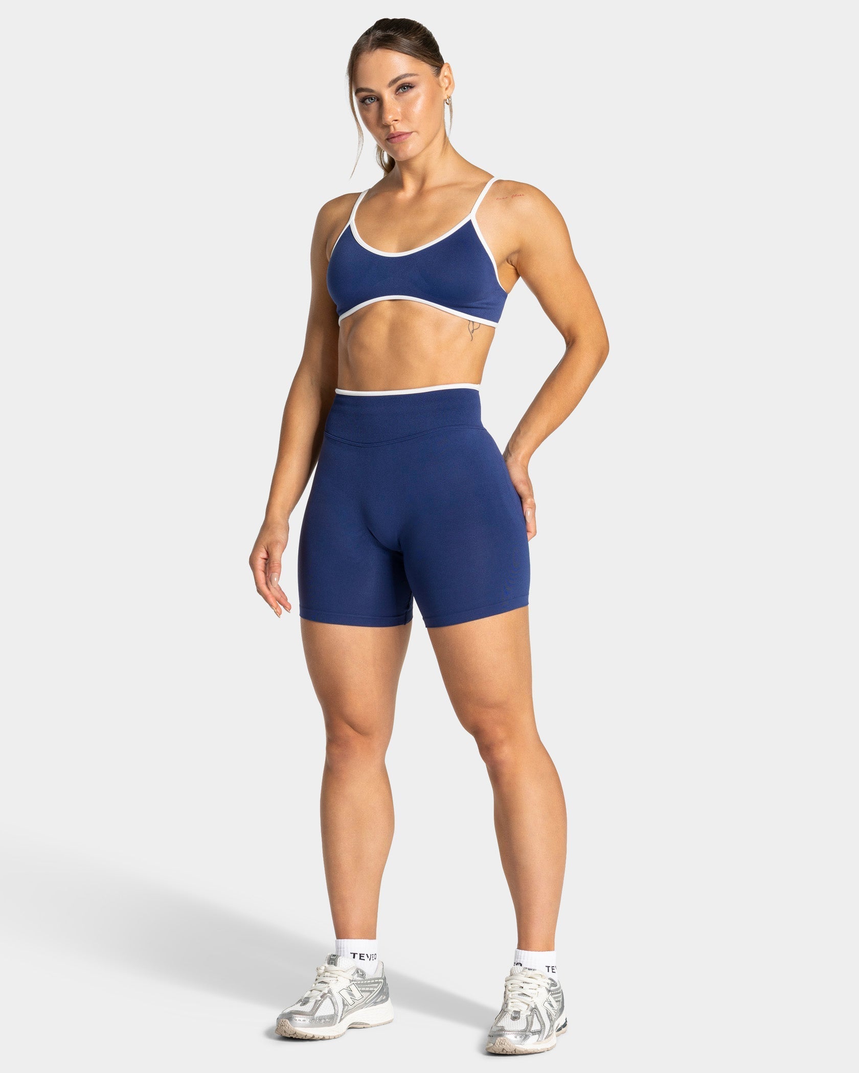 Contrastline Shorts "Indigo"