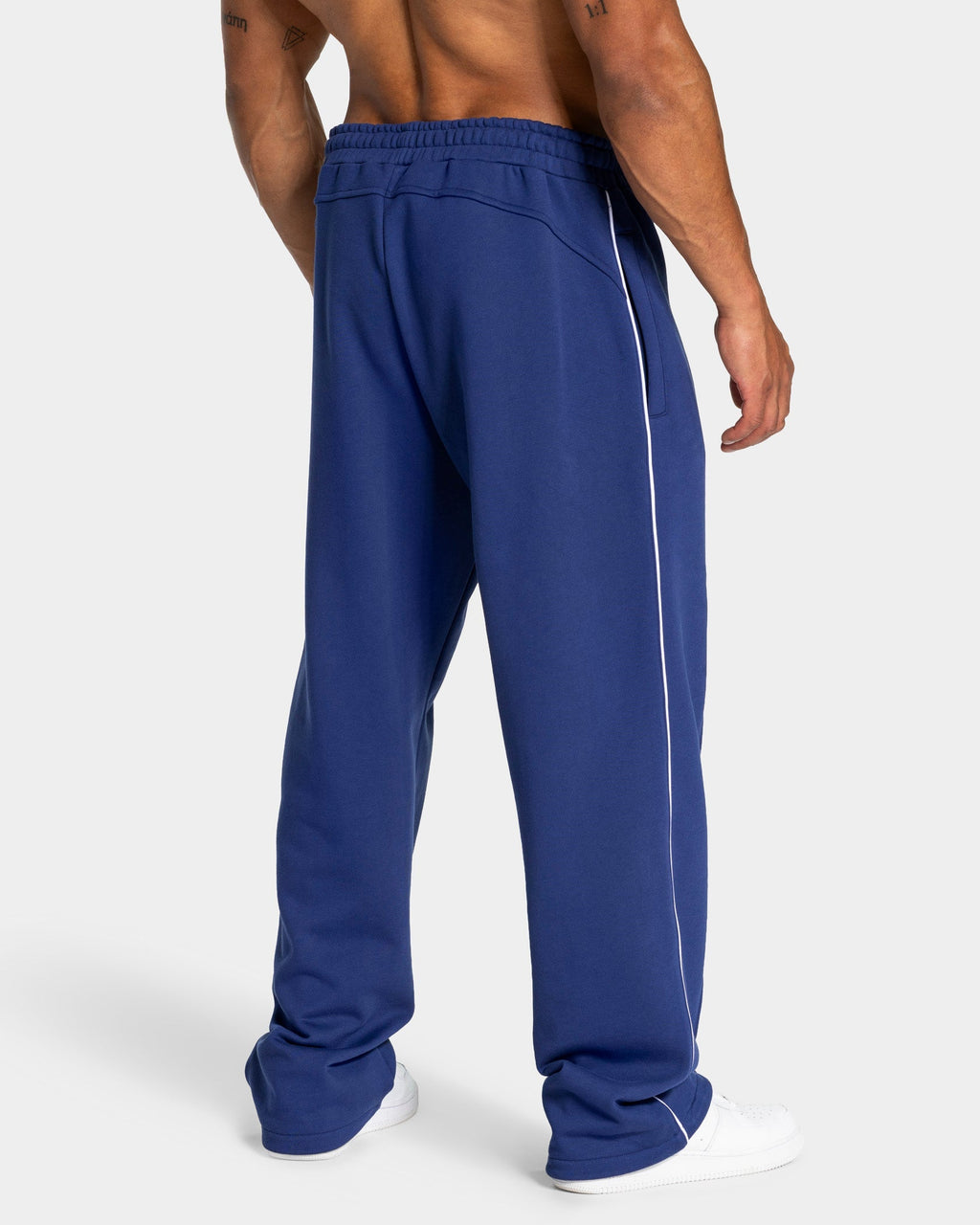 Contrastline Straight Leg Jogger "Indigo"