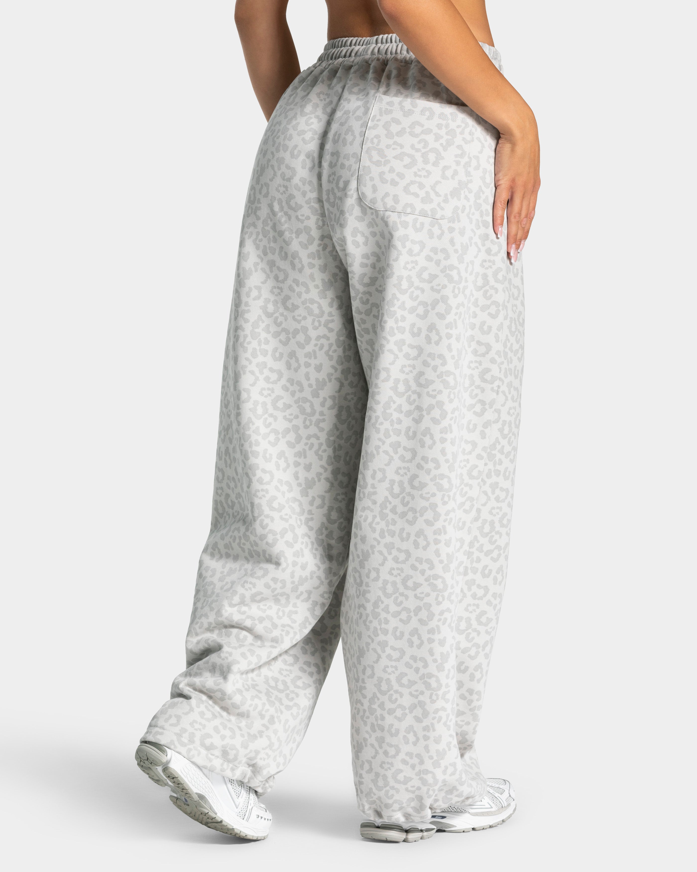Contrastline Wide Leg Jogger "Leo Hellgrau"