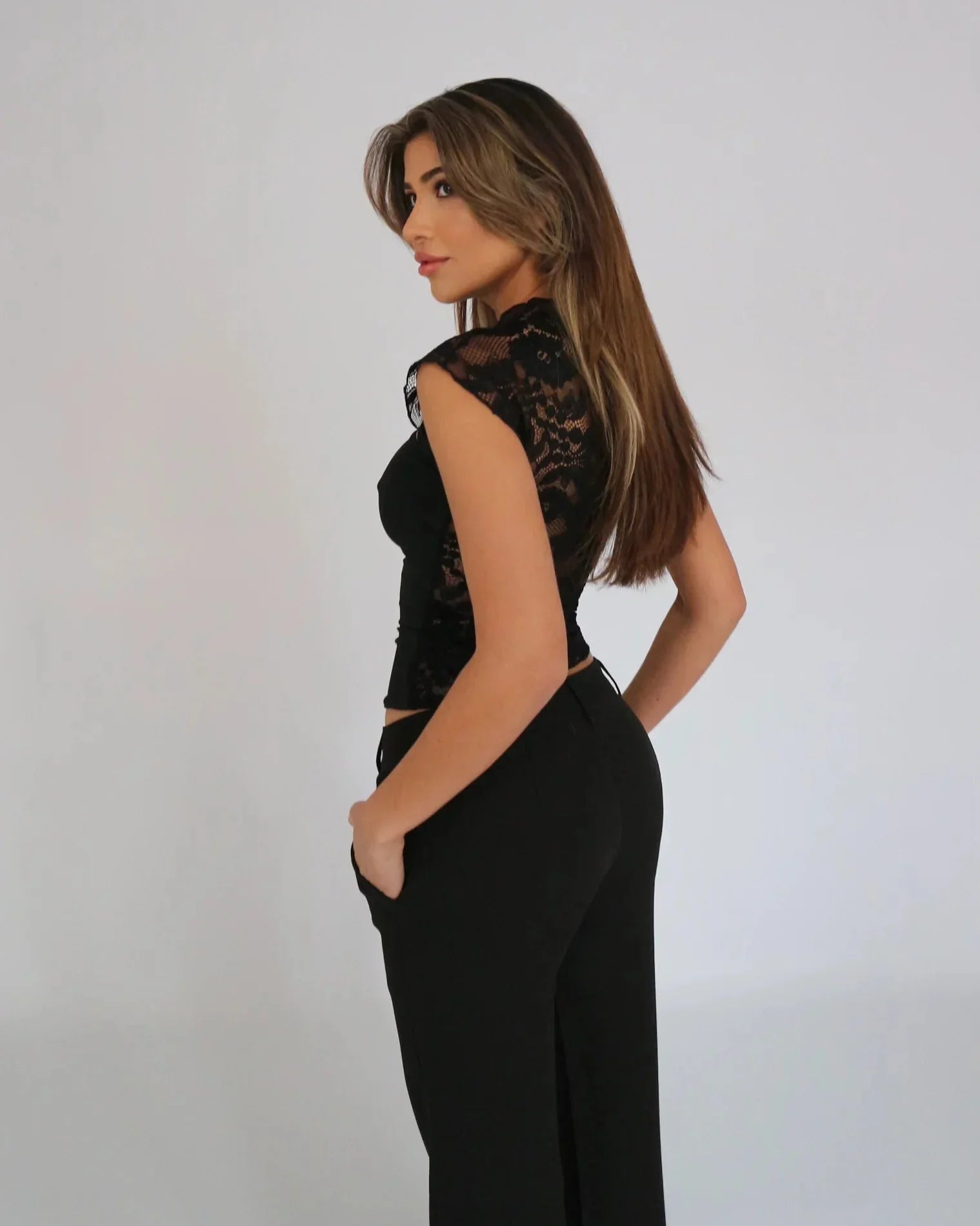 LUNA | LACE TOP