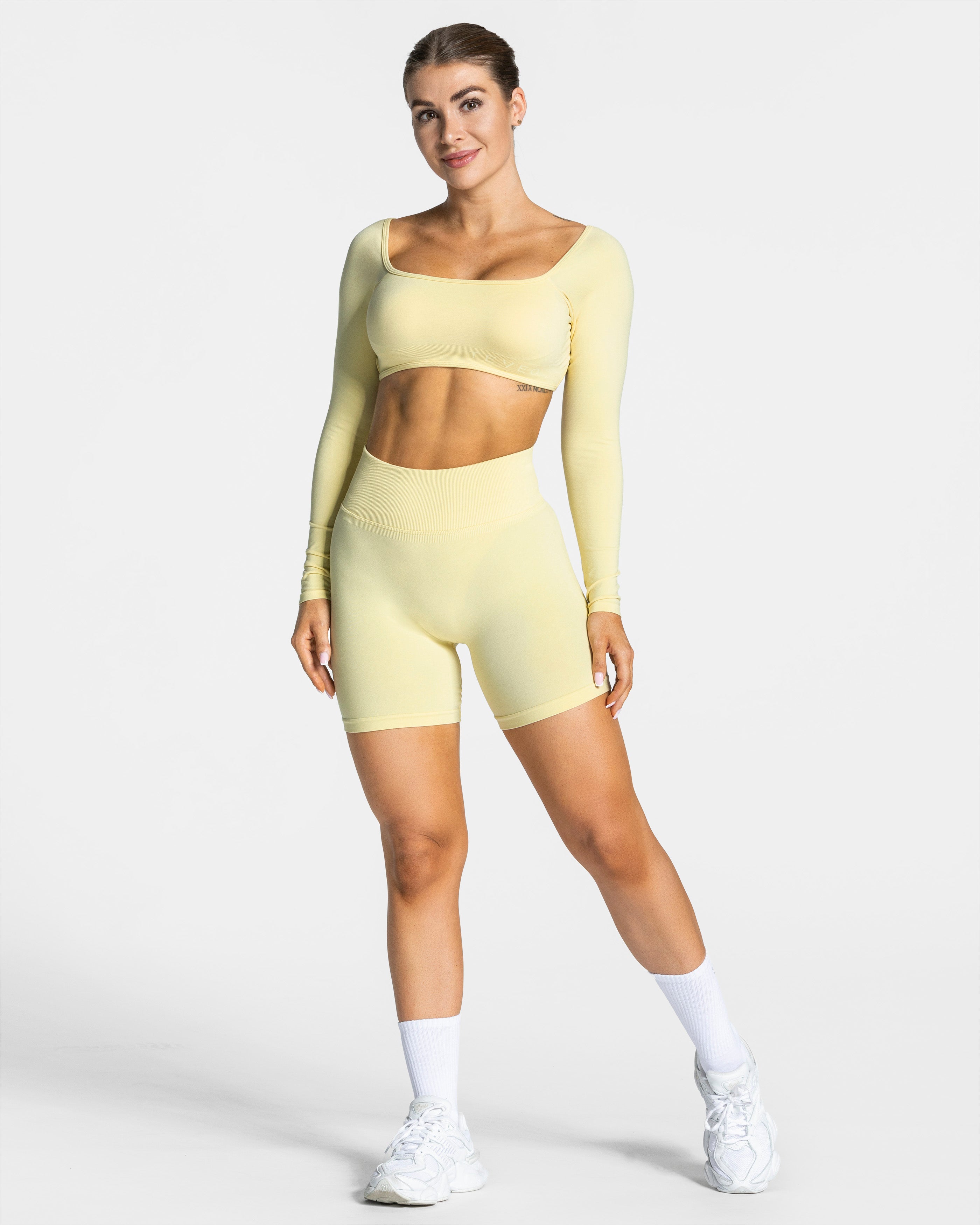 Femme Sculpt Scrunch Shorts "Gelb"