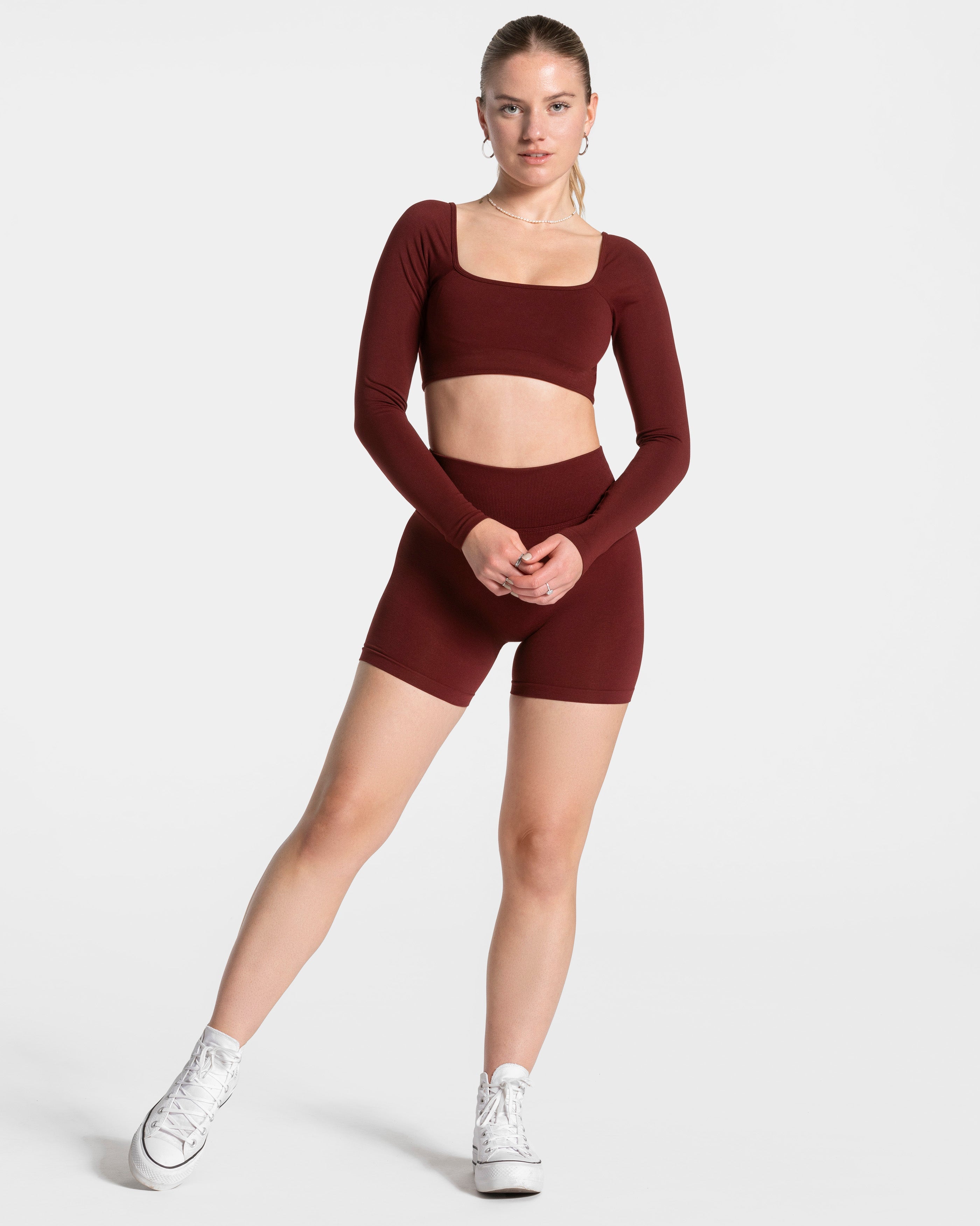 Femme Sculpt Scrunch Shorts "Weinrot"