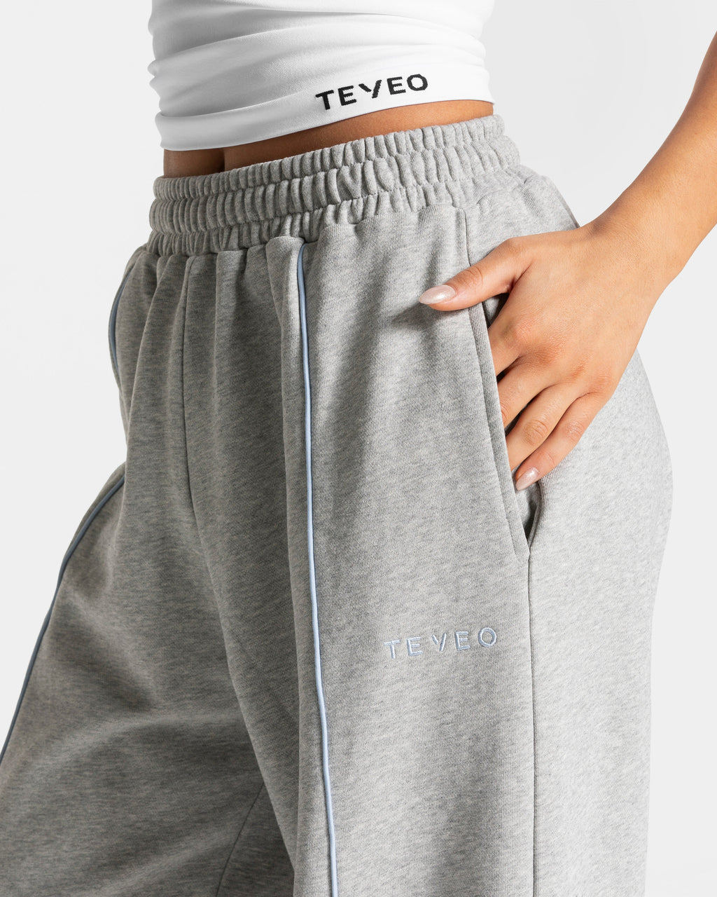 Contrastline Wide Leg Jogger "Hellgrau"