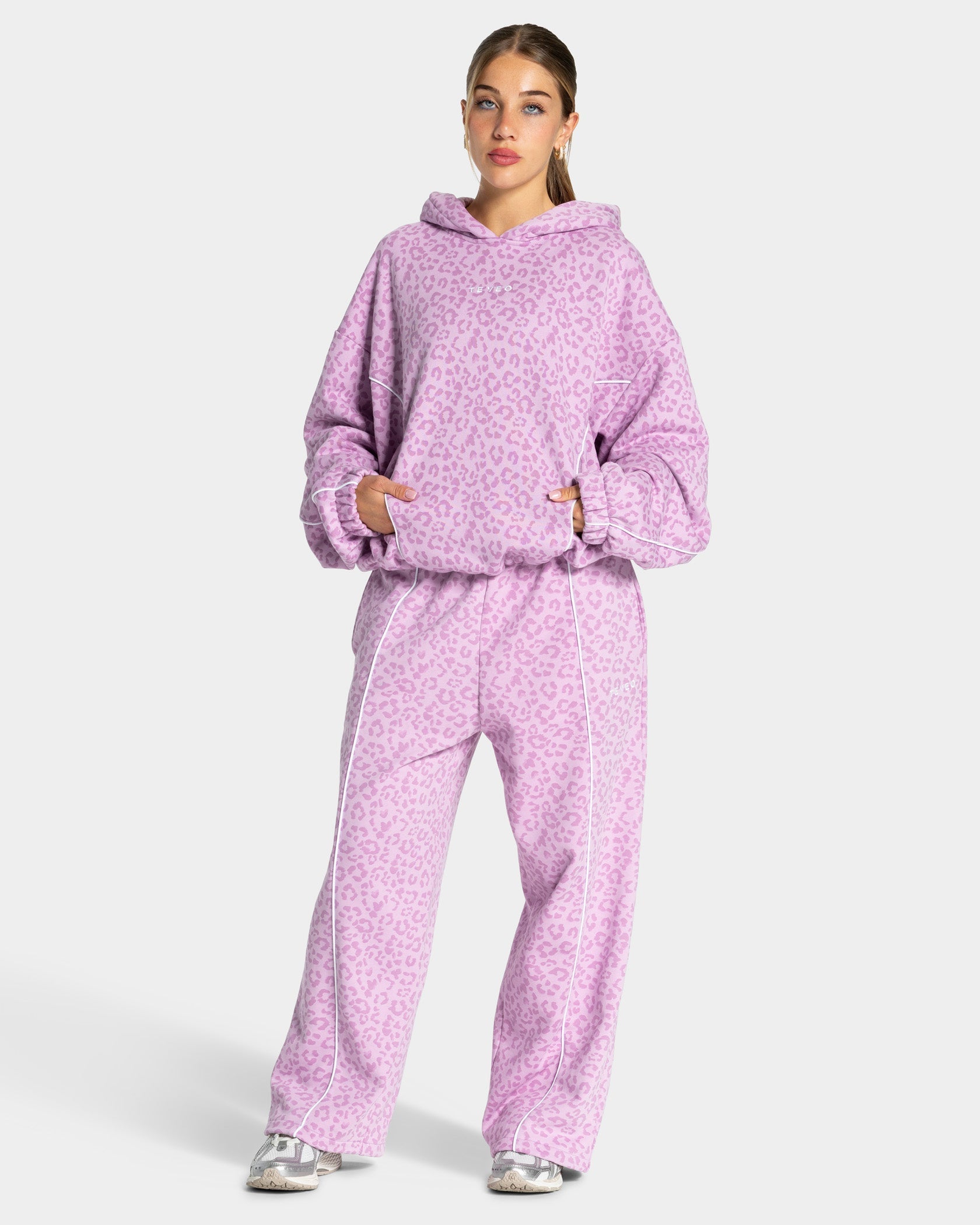 Contrastline Hooded Sweater "Leo Orchid"