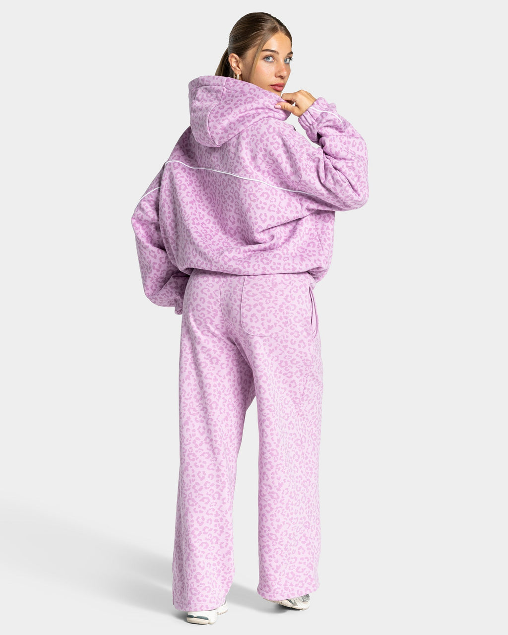 Contrastline Wide Leg Jogger "Leo Orchid"