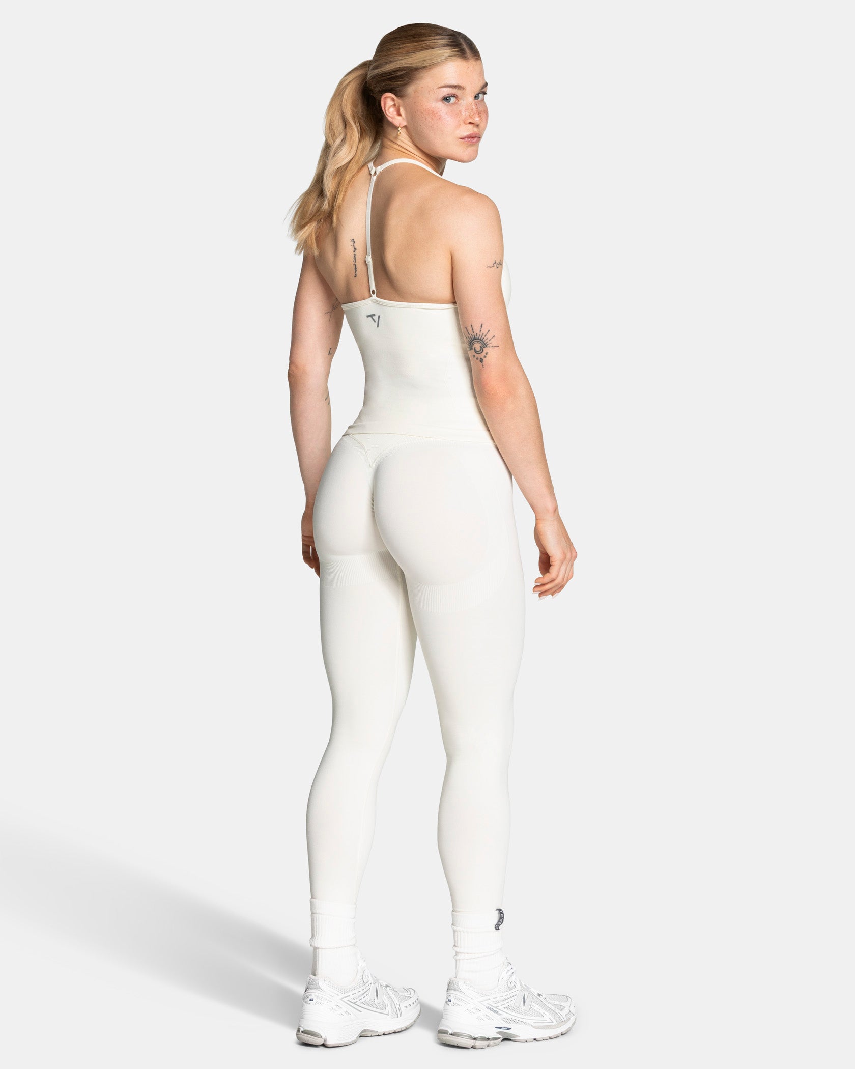 Lift Sculpt Scrunch Leggings "Cloud"