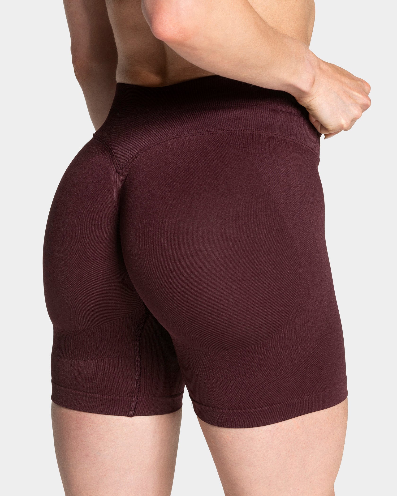 Lift Sculpt Scrunch Shorts "Merlot"
