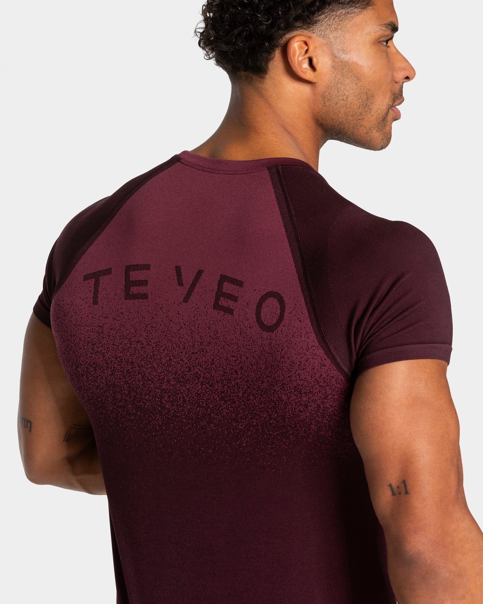 Lift Seamless T-Shirt "Merlot"