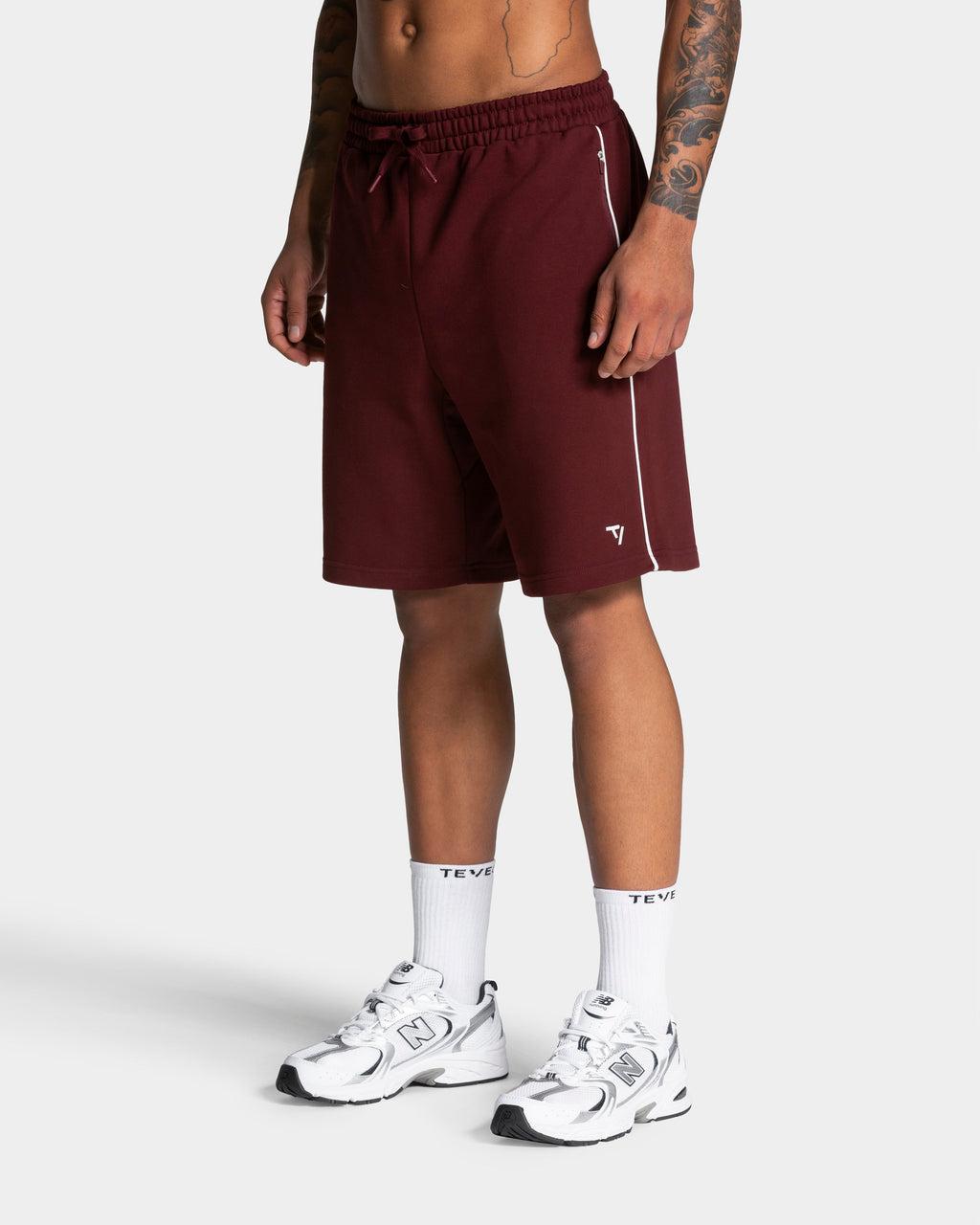 Contrastline Shorts "Weinrot"