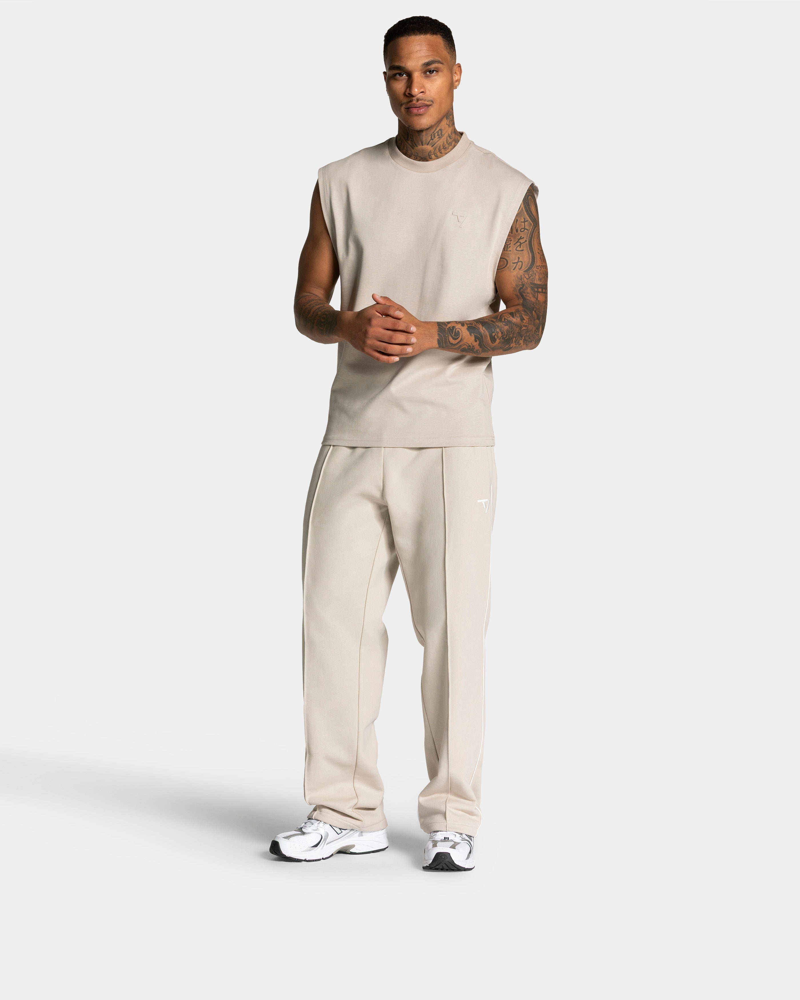 Contrastline Straight Leg Jogger "Cream"