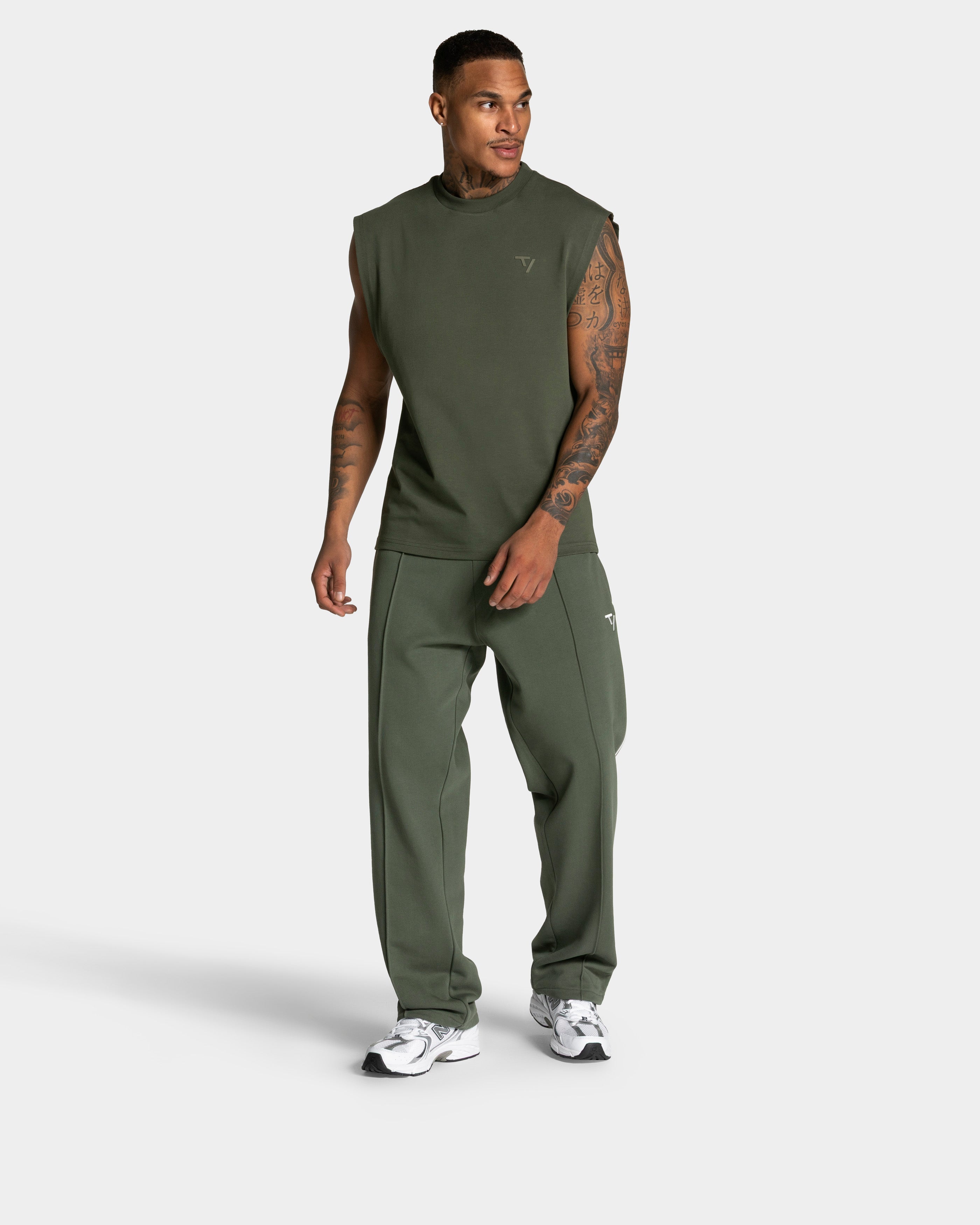 Contrastline Straight Leg Jogger "Khaki"