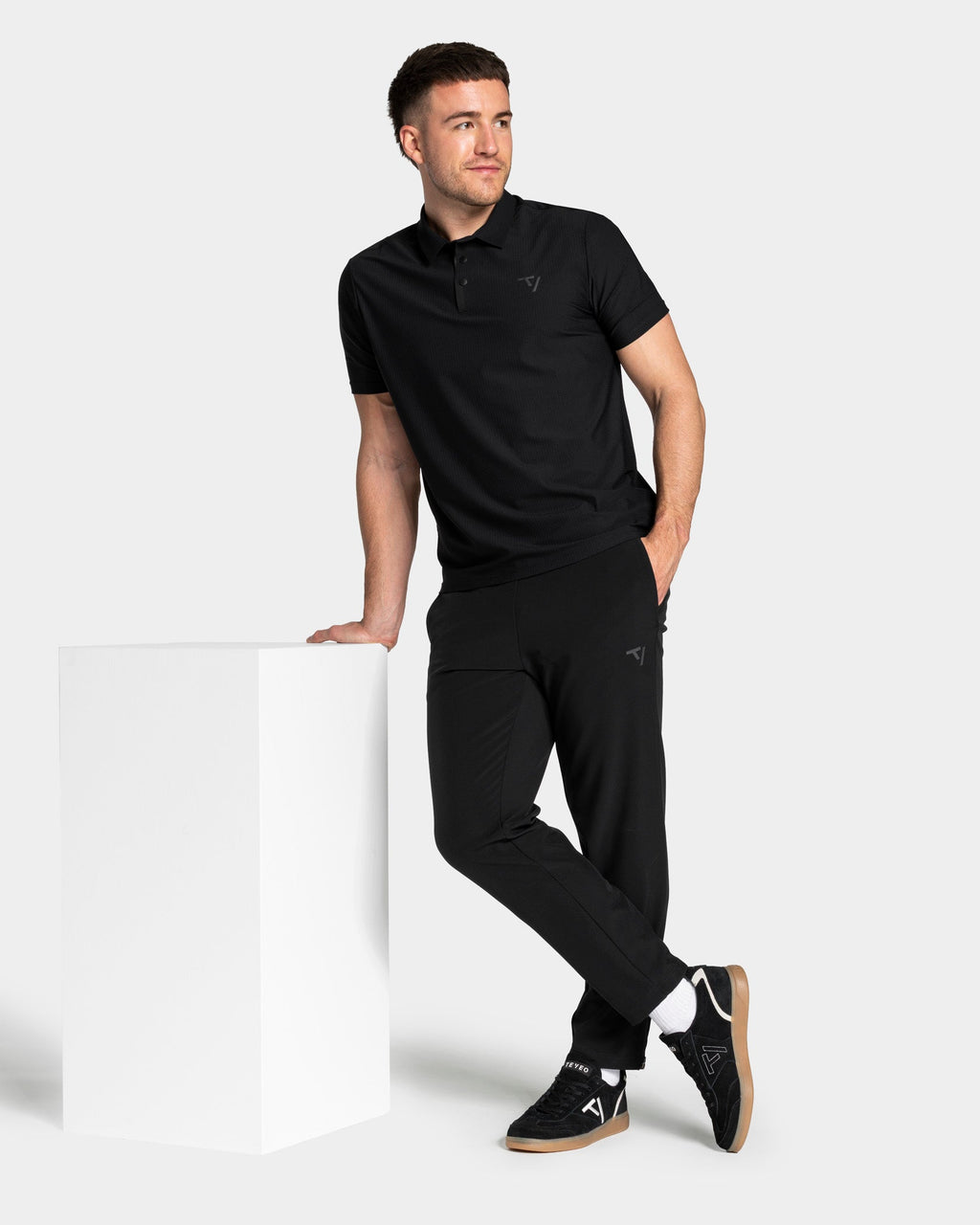 Classic Sneaker Men "Schwarz - Off White"