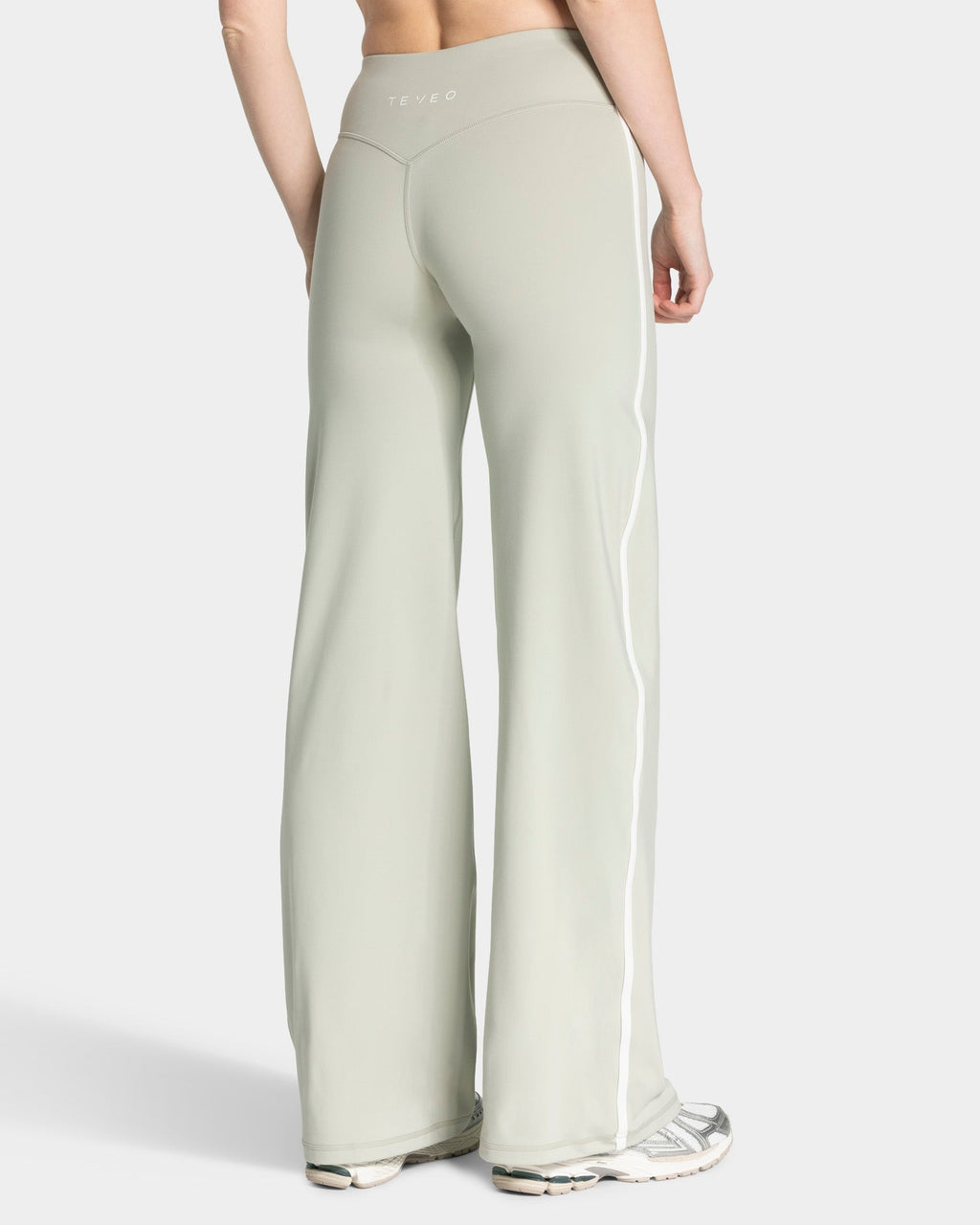 Soft Straight Leg Pants Tall "Pistachio"