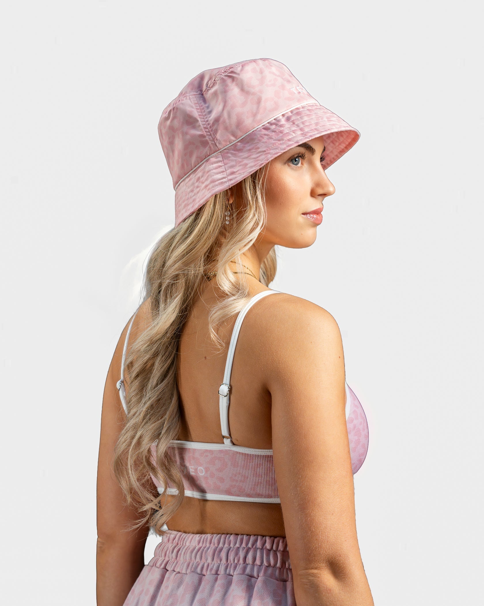 Contrastline Bucket Hat "Leo Rosa"