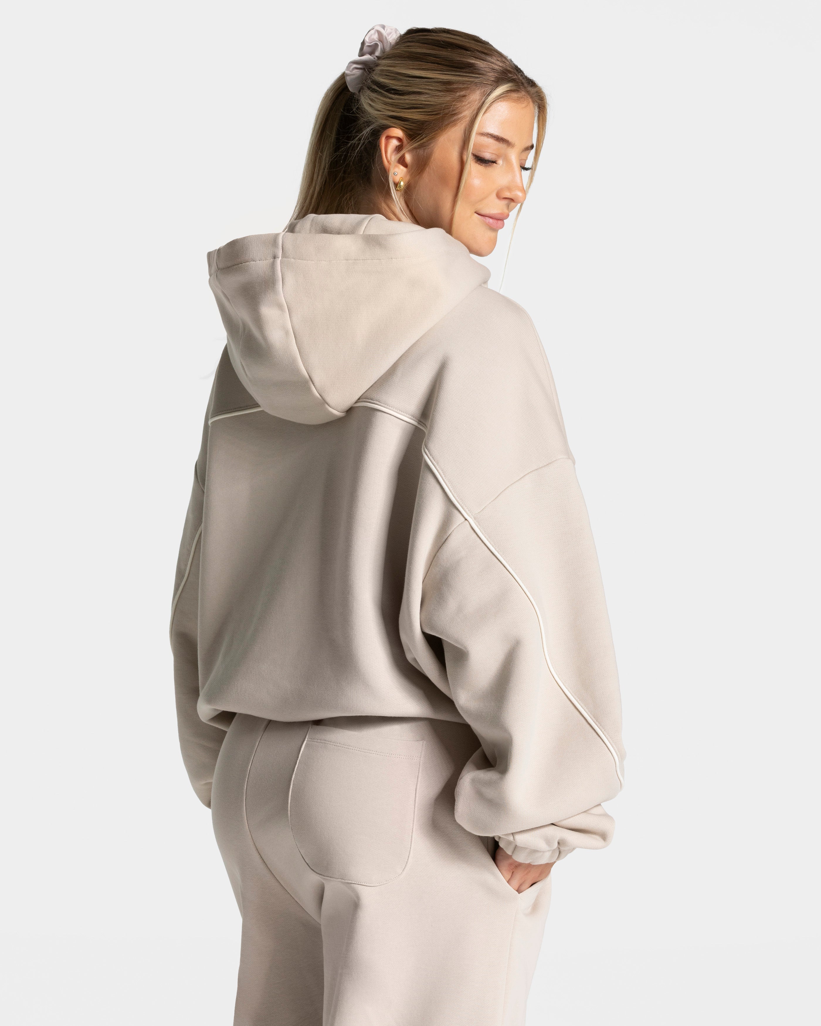 Contrastline Hooded Sweater "Cream"