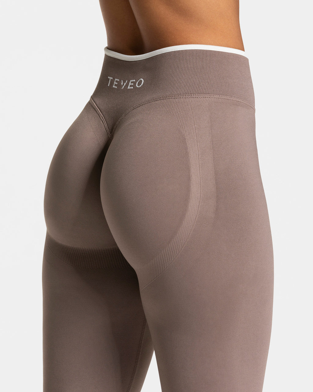 Contrastline Sculpt Scrunch Leggings "Mokka"
