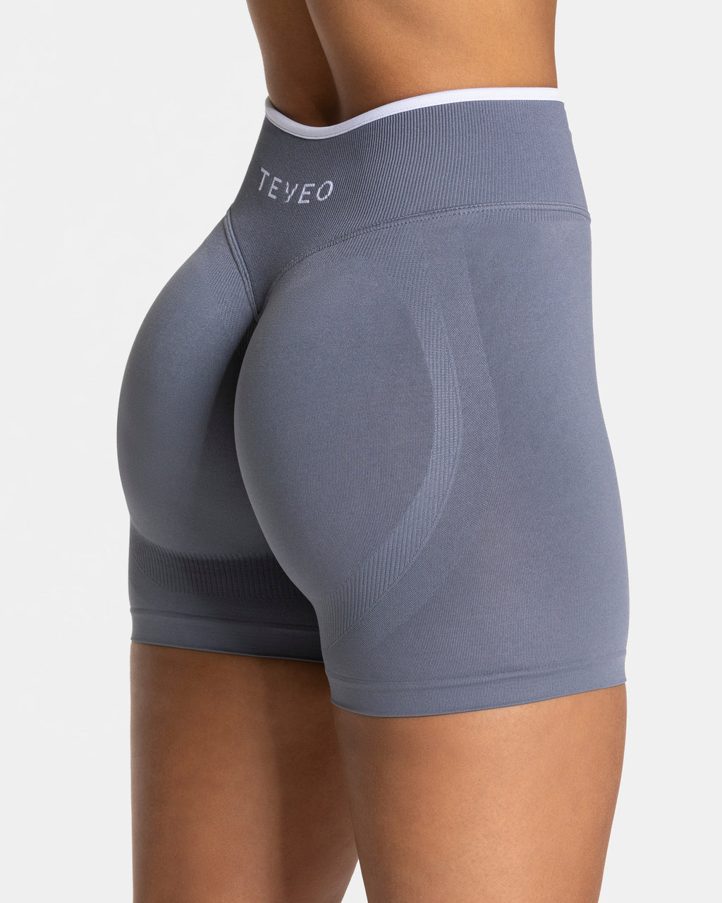Contrastline Sculpt Scrunch Shorts "Eisgrau"