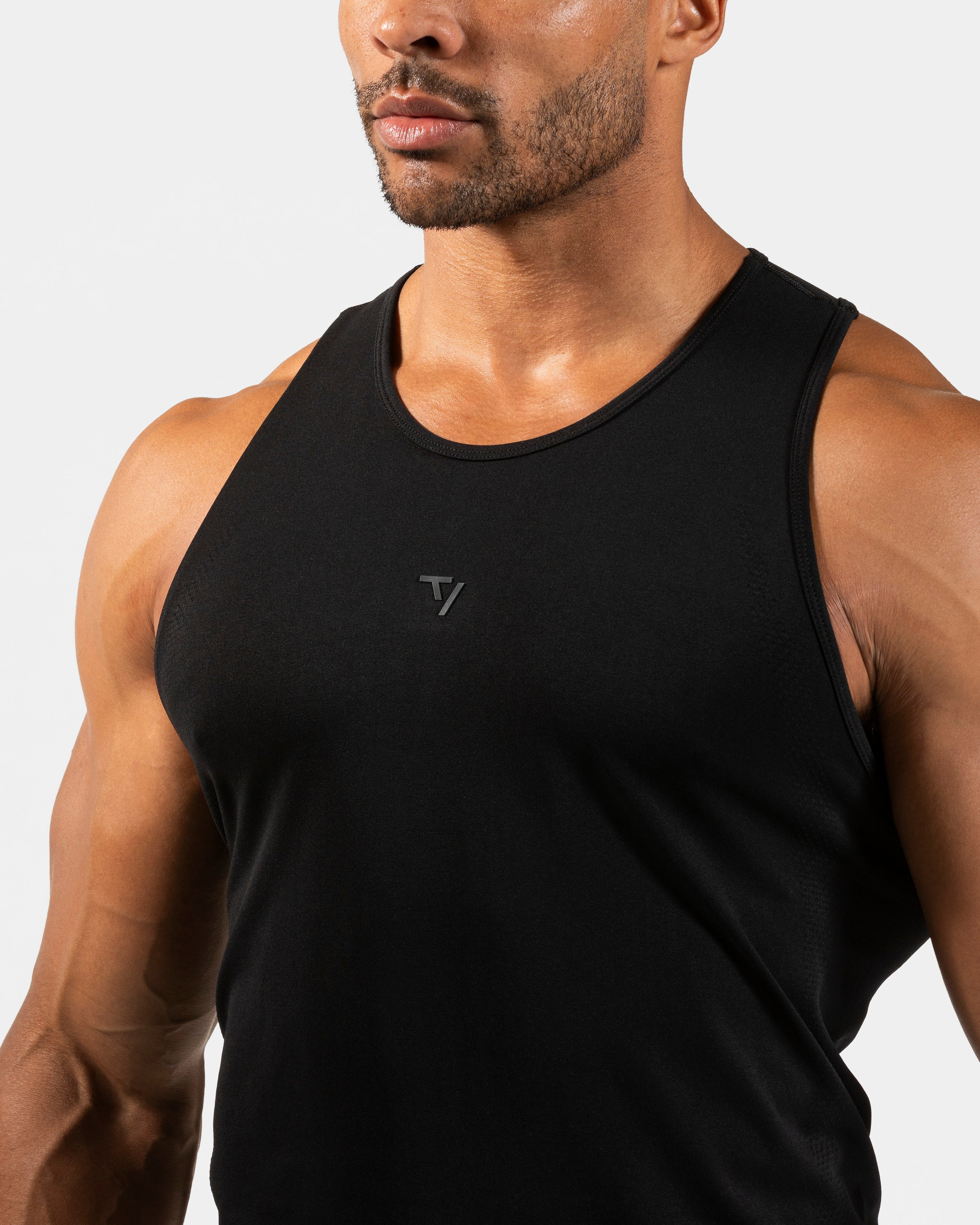 Pace Fitted Tank "Schwarz"