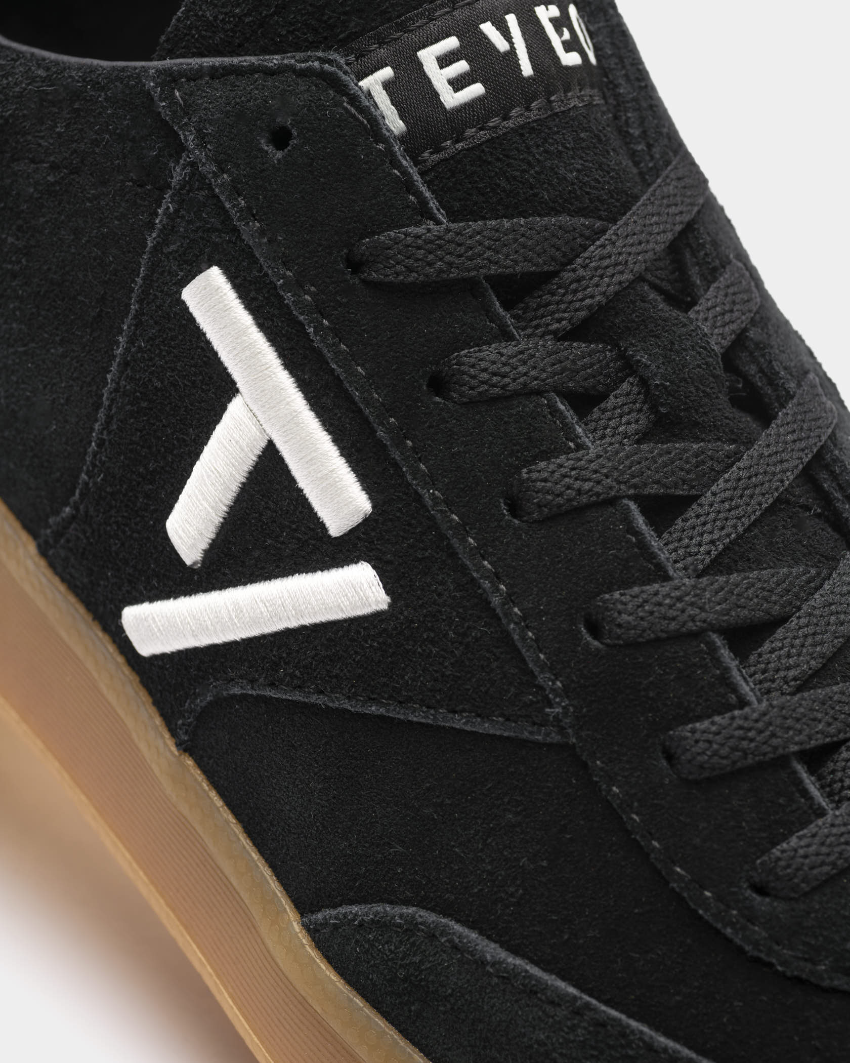 Classic Sneaker Men "Schwarz - Off White"