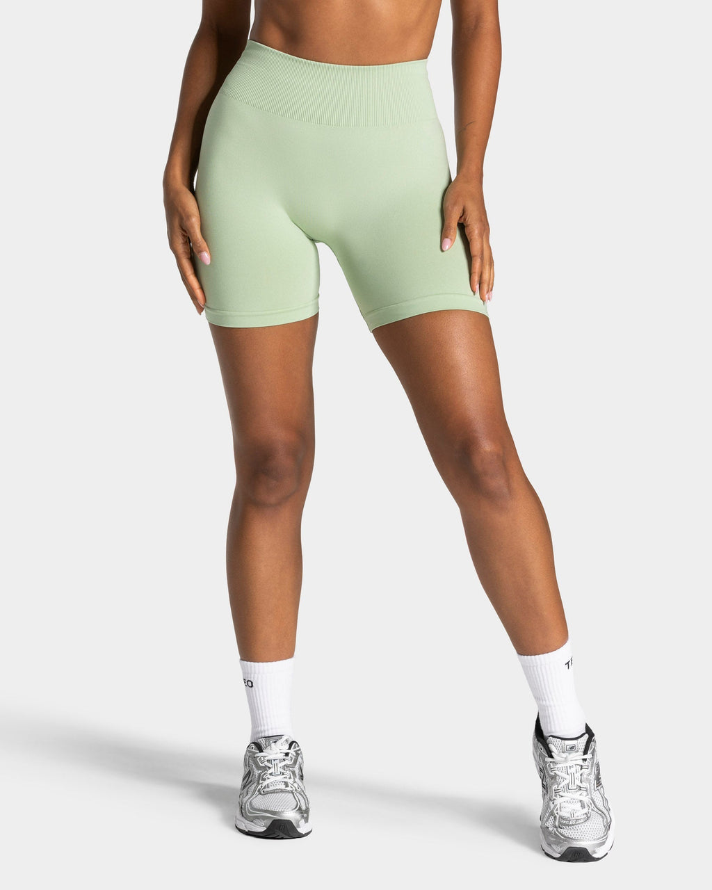 Timeless Pro Covert Scrunch Short "Ice Matcha"