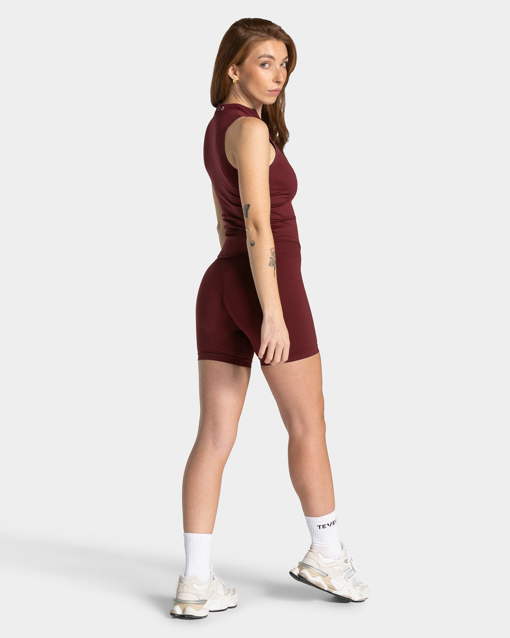 Timeless Pro Short "Weinrot"