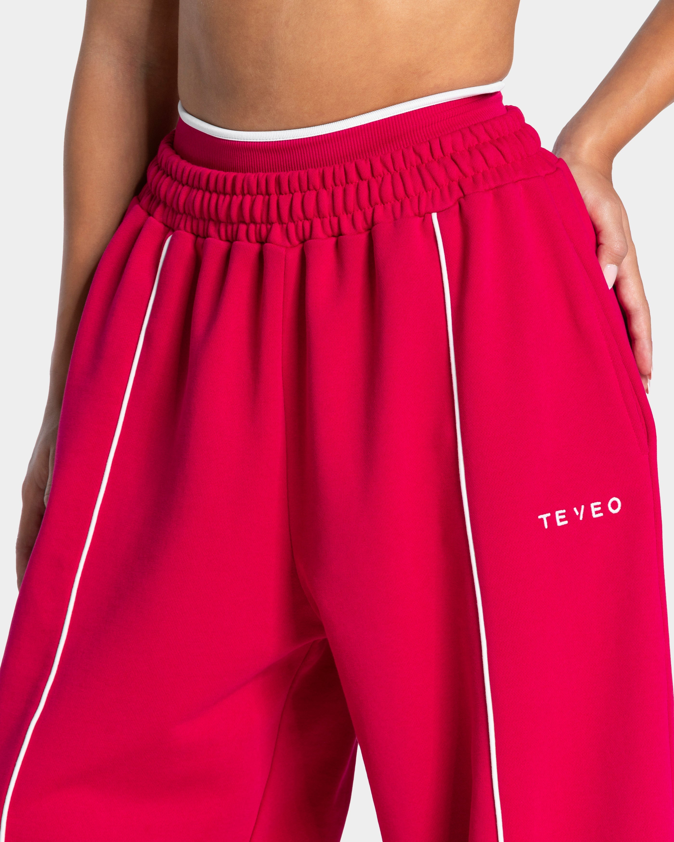 Contrastline Wide Leg Jogger "Raspberry"