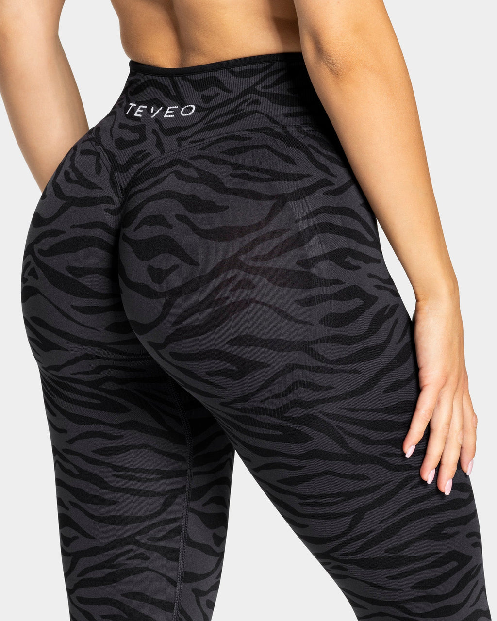 Contrastline Sculpt Scrunch Leggings "Zebra Schwarz"