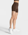 Timeless Scrunch Short "Dunkelbraun" - TEVEO